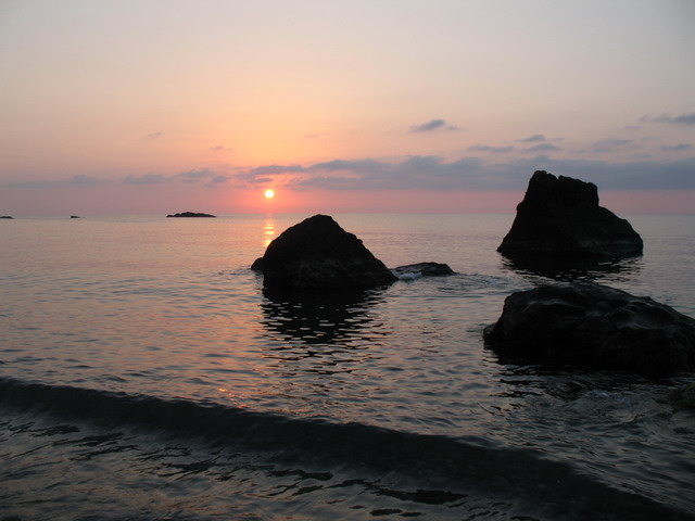 SAHLDE AKAM
